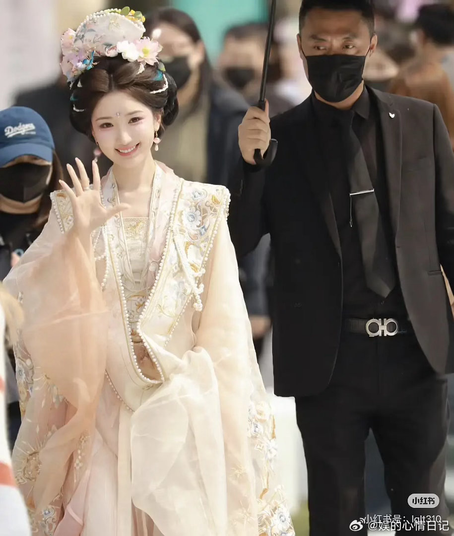 毛晓彤才是内娱甜妹天花板