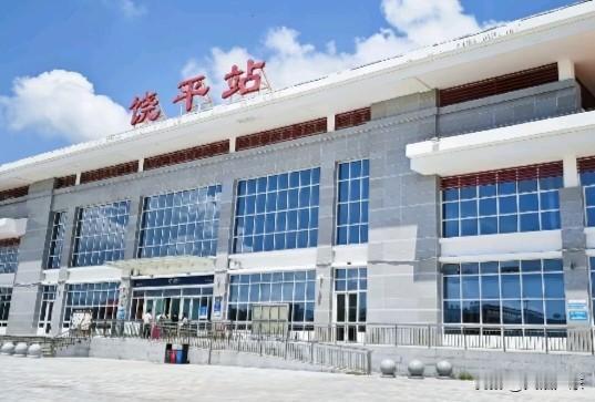 广东有一座幸福指数颇高的双高铁城市。这座城市面积仅1700多平方公里，人口