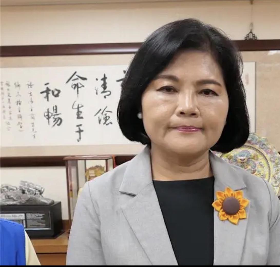 郑丽文杀出重围！国民党主席选举惊现“三到承诺”，这波操作是要把党务拉回基层？10