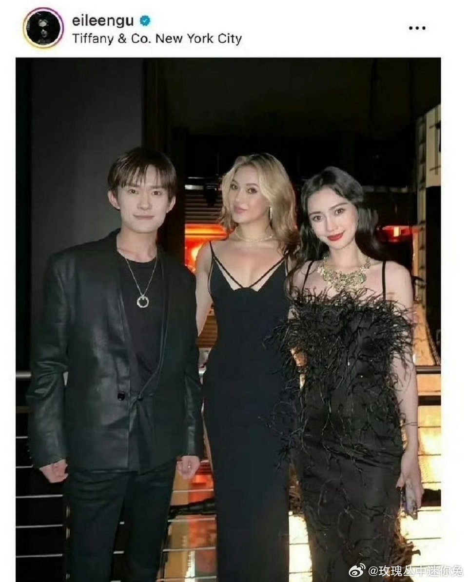 谷爱凌向来不P图三个人都顶住了​