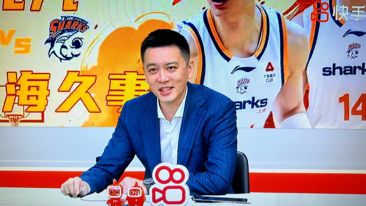 北京首钢主场被上海队大逆转淘汰，球迷被伤透了心，很多人建议请杨鸣去北京队执教才有