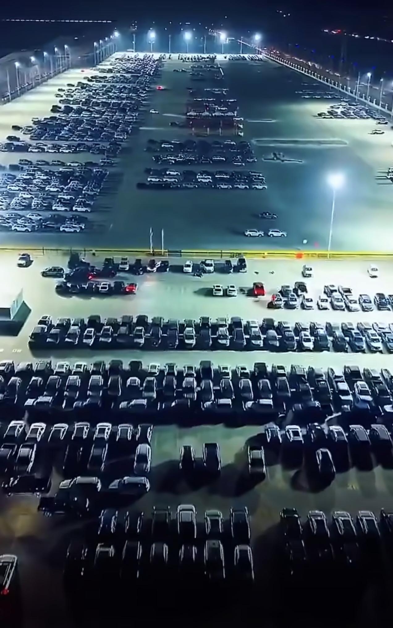 国产汽车崛起已经势不可挡了，换作五年前又有谁能想到。2022年3月，比亚迪停