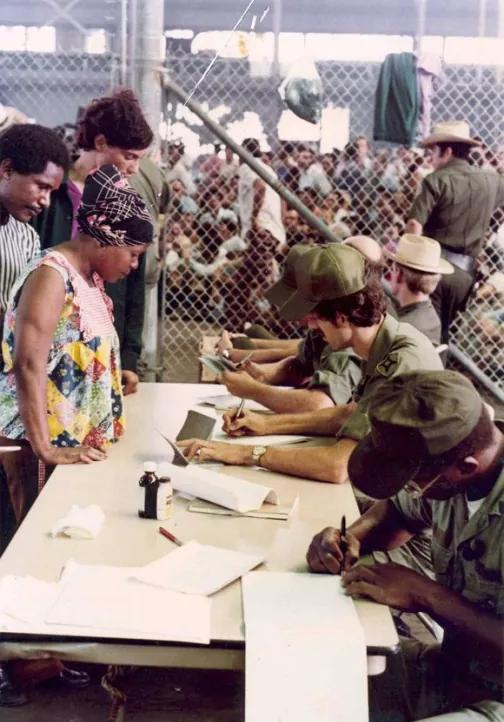 1980年，古巴的领导人卡斯特罗为了报复美国，竟然将15万名罪犯以及精神病患者送