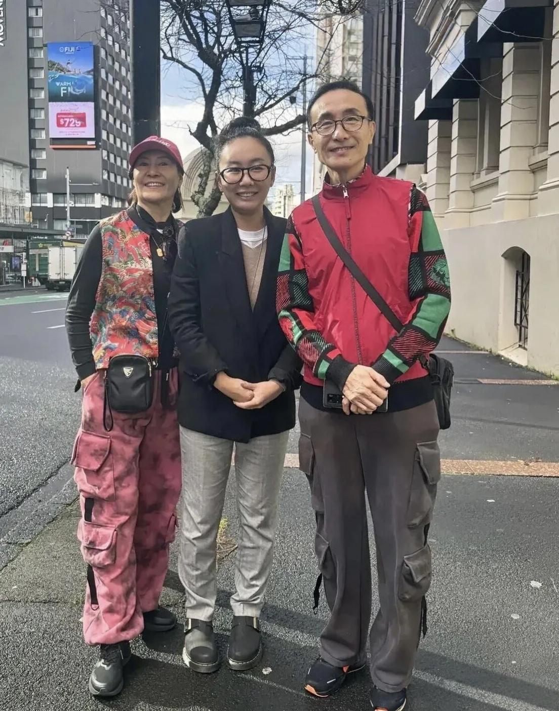 这两天都在吃年轻爱豆塌房的瓜，结果转头看到65岁的巩汉林，真狠狠给内娱上了一课！