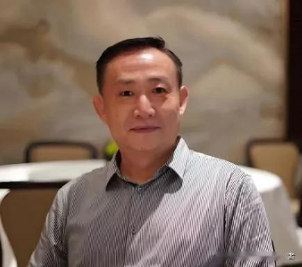 不服都不行！卢麒元的话应验了？部分精英无底线，我们该警醒吗？咱们普通人天天