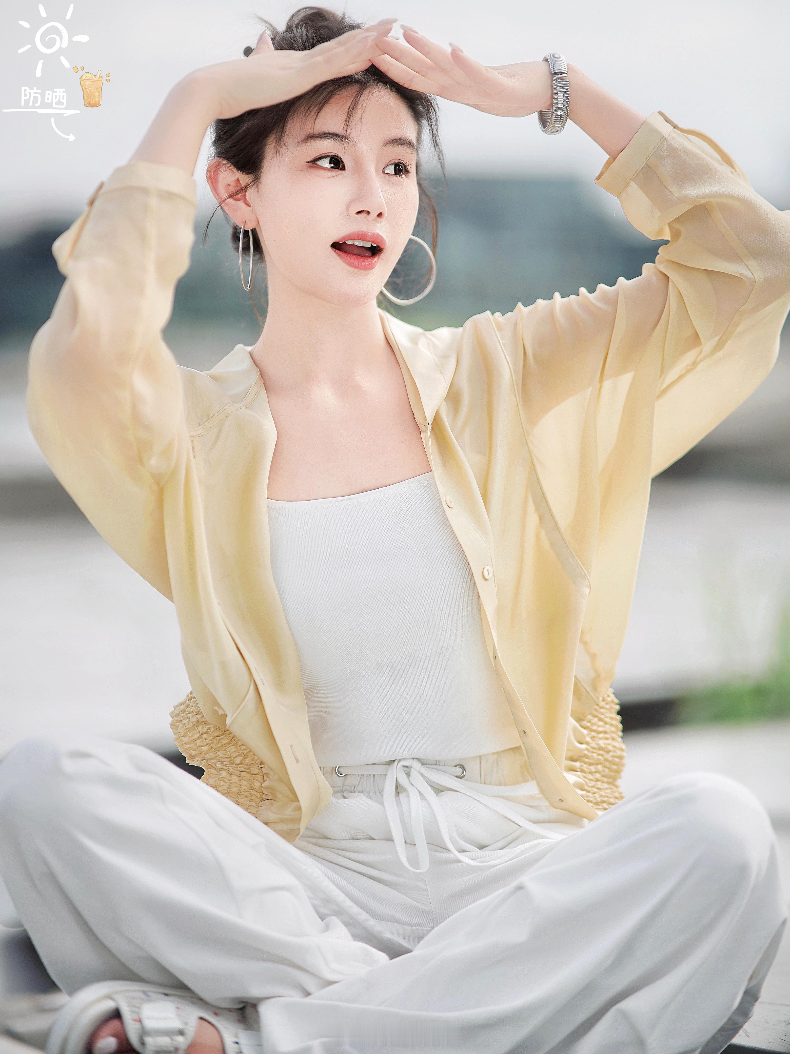 说起短款的防晒外套啊啊那我可不困了[doge]明媚温柔还显高日常穿太松弛了吧