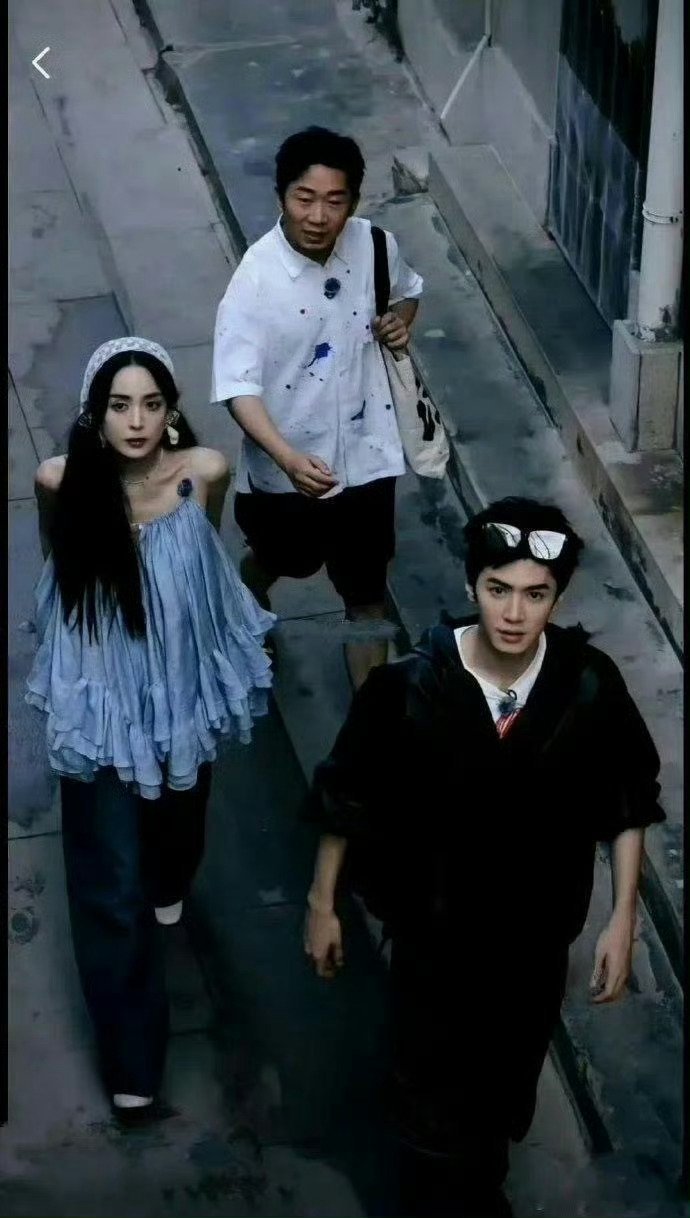 看前后两张图对比，把杨迪P掉后好像高级了许多​​​