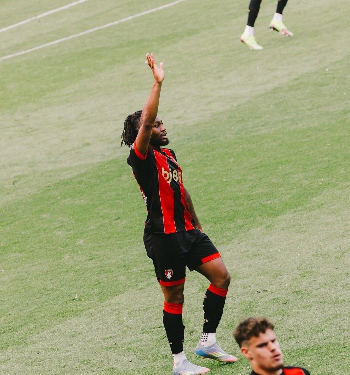 塞梅约已经同意加盟利物浦！🔴曼联这下又省一笔[滑稽笑]……………………………