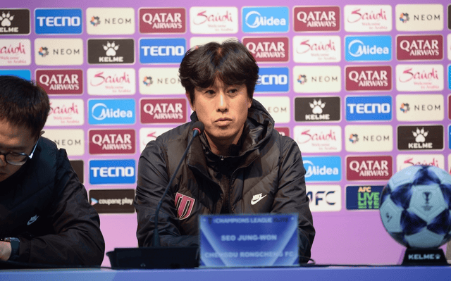 徐正源: 罗慕洛一直是带伤坚持上场;韦世豪主动申请出战