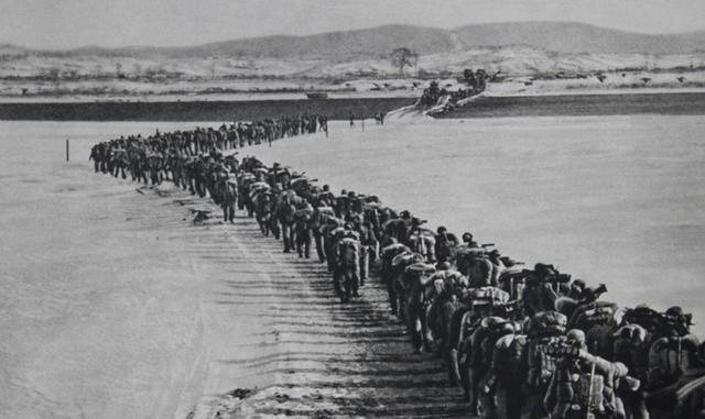 130万志愿军艰难回国，安置成难题，杨勇粟裕提出方案获中央批准战争虽已结束，