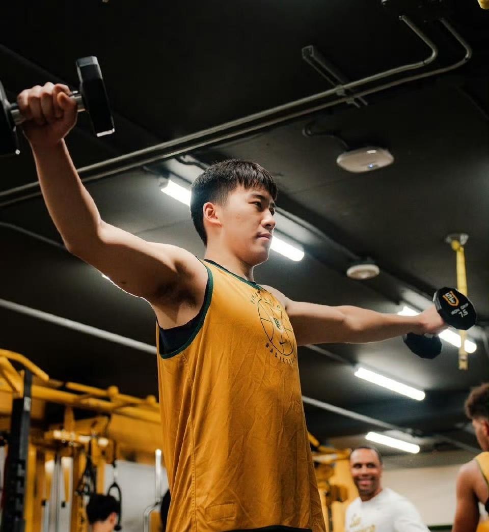 谁是CBA能力第一的小前锋，不是崔永熙，不是杜润旺，也不是曾凡博和张镇麟，恕我直