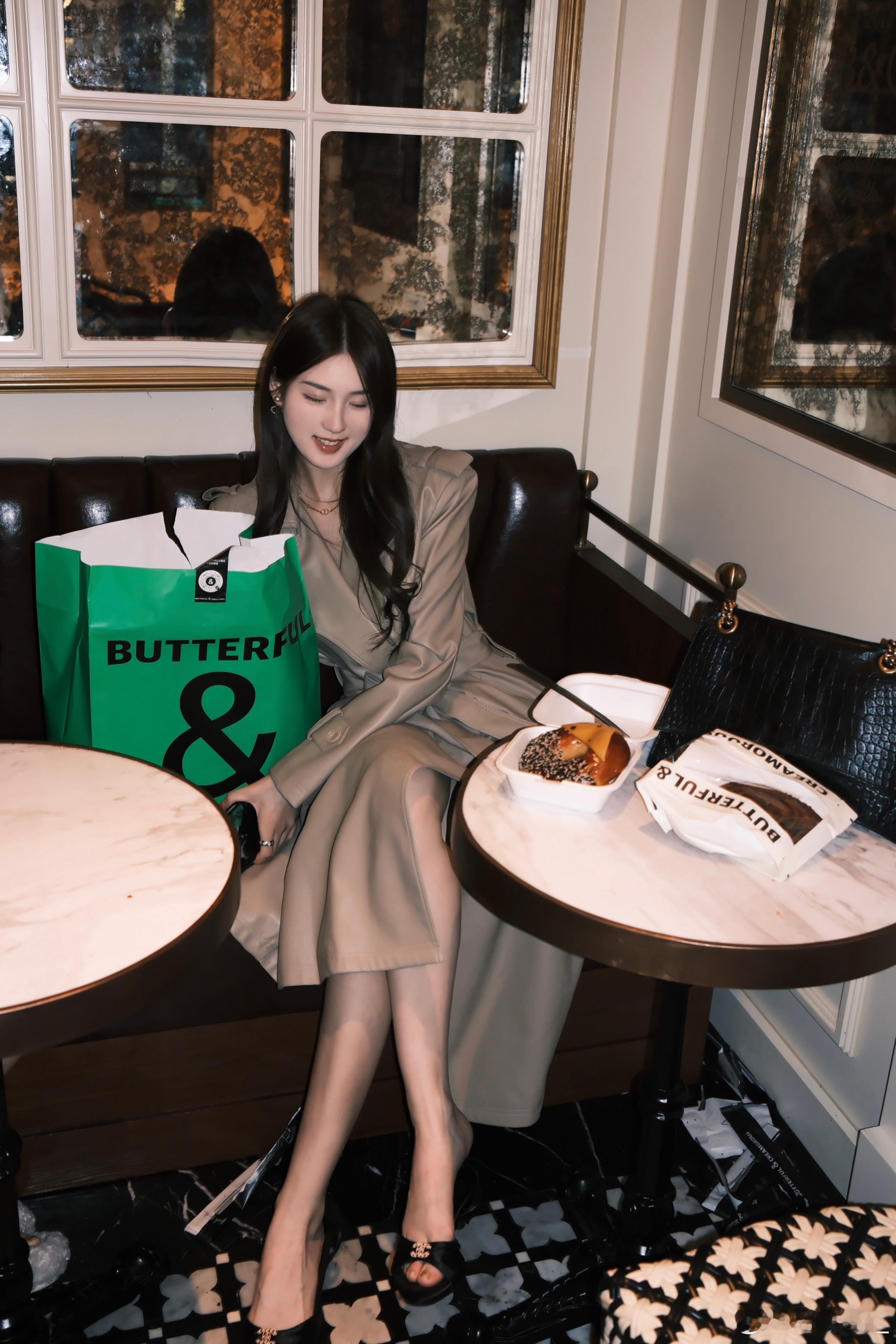 b&c别摆烂了☀️🥖🍮🧋冬天就要呆在暖暖的面包店里🥯