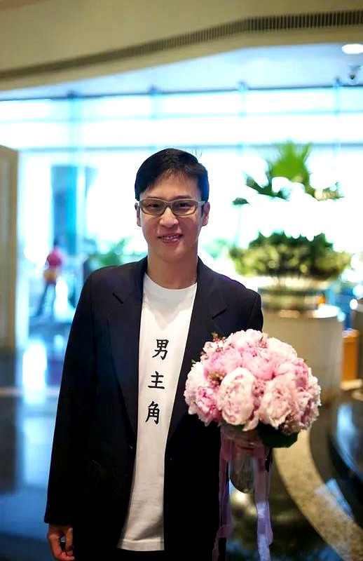去朋友儿子婚礼，随了份子，见识了“普通”婚宴的威力。据说，现在宁波朋友间不收红包