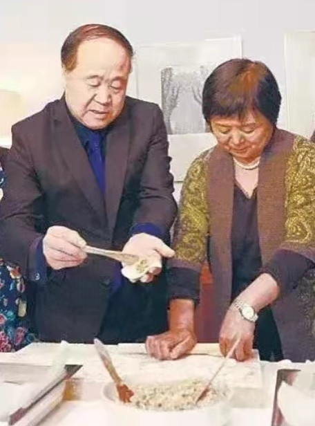 2012年，莫言获得诺贝尔文学奖，喜提500万奖金，表妹突然发难:“给我4万块，