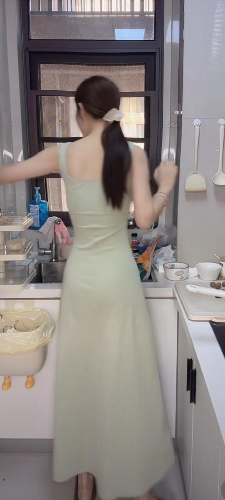 晒图笔记大赛想和你窝在被窝里看雪，听窗外寒风呼啸，我们相拥着，就拥有了整个冬天的