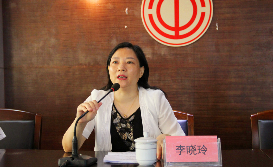 荣誉等身的女书记，居然也落马了！赣州周末反腐不止，兴国县民政局党组书记李晓玲涉嫌