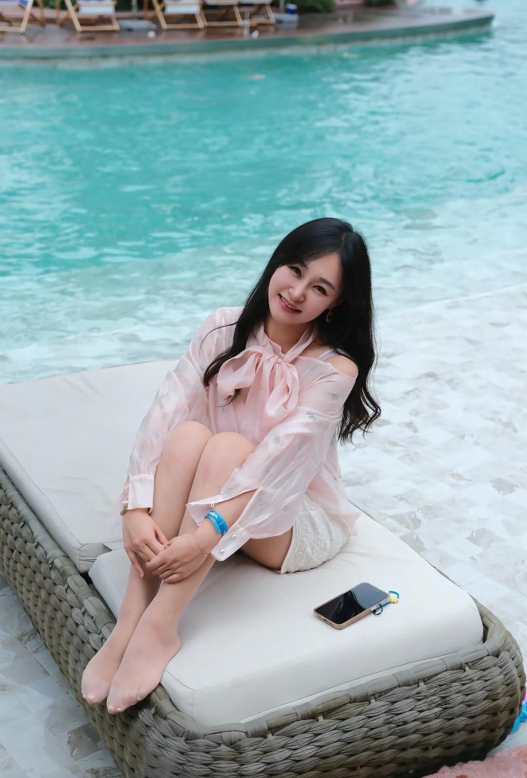 顶级街拍海边美景美女精彩人像​​​