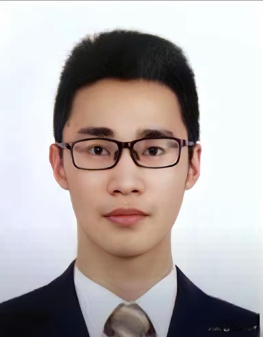24岁，985名校研究生猝死，银行卡上余额只有22元，硬生生把一根拉到极限的