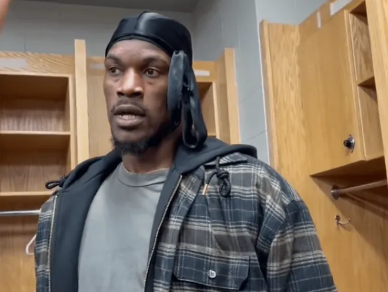 NBA常规赛，勇士102-126不敌雷霆。赛后，吉米-巴特勒接受了记者的采访，