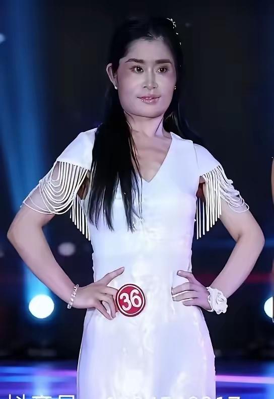 这下好了，全国人民都知道了，辽宁选美冠军“霸气出圈”，真的让观众眼前一亮。