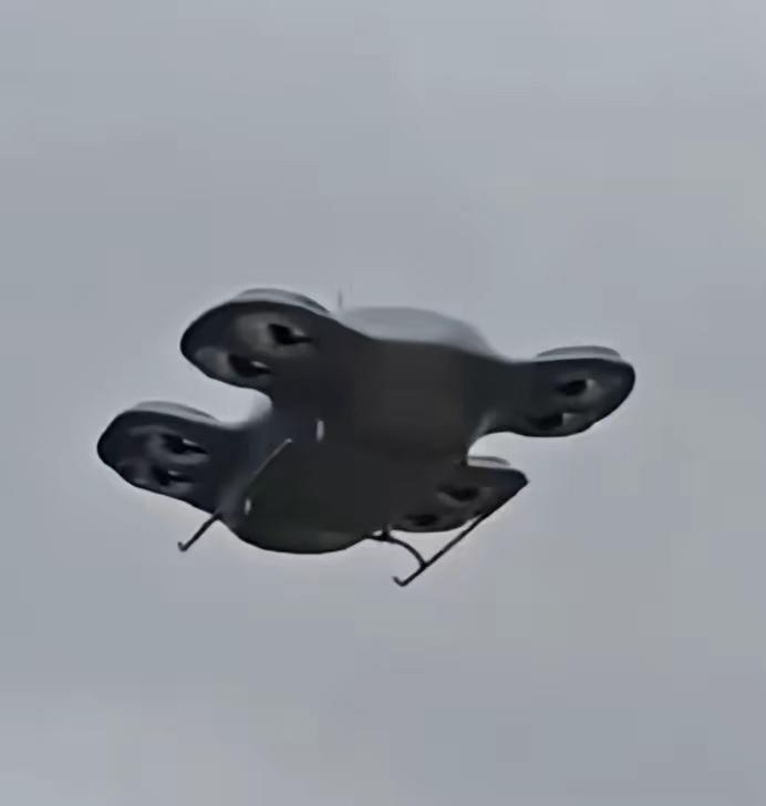 我滴老天奶，就在全世界好多国家打成一锅粥的时候，我们国家又悄悄干了一件大事。​