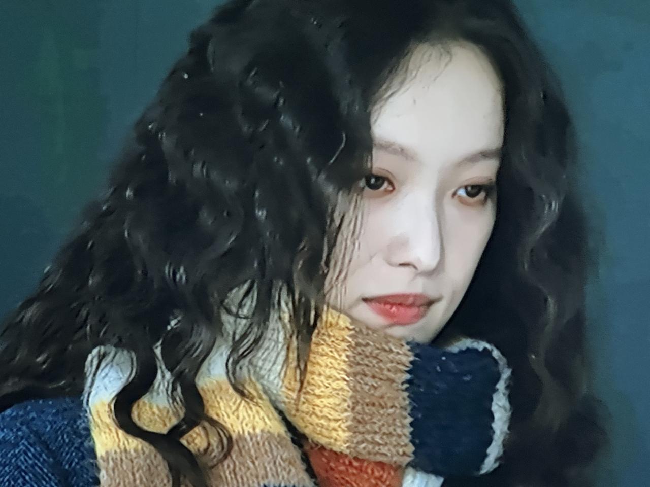 原本是冲着董洁才点开《隐身的名字》，却没料到第一集里，董洁饰演的角色几乎没有正面