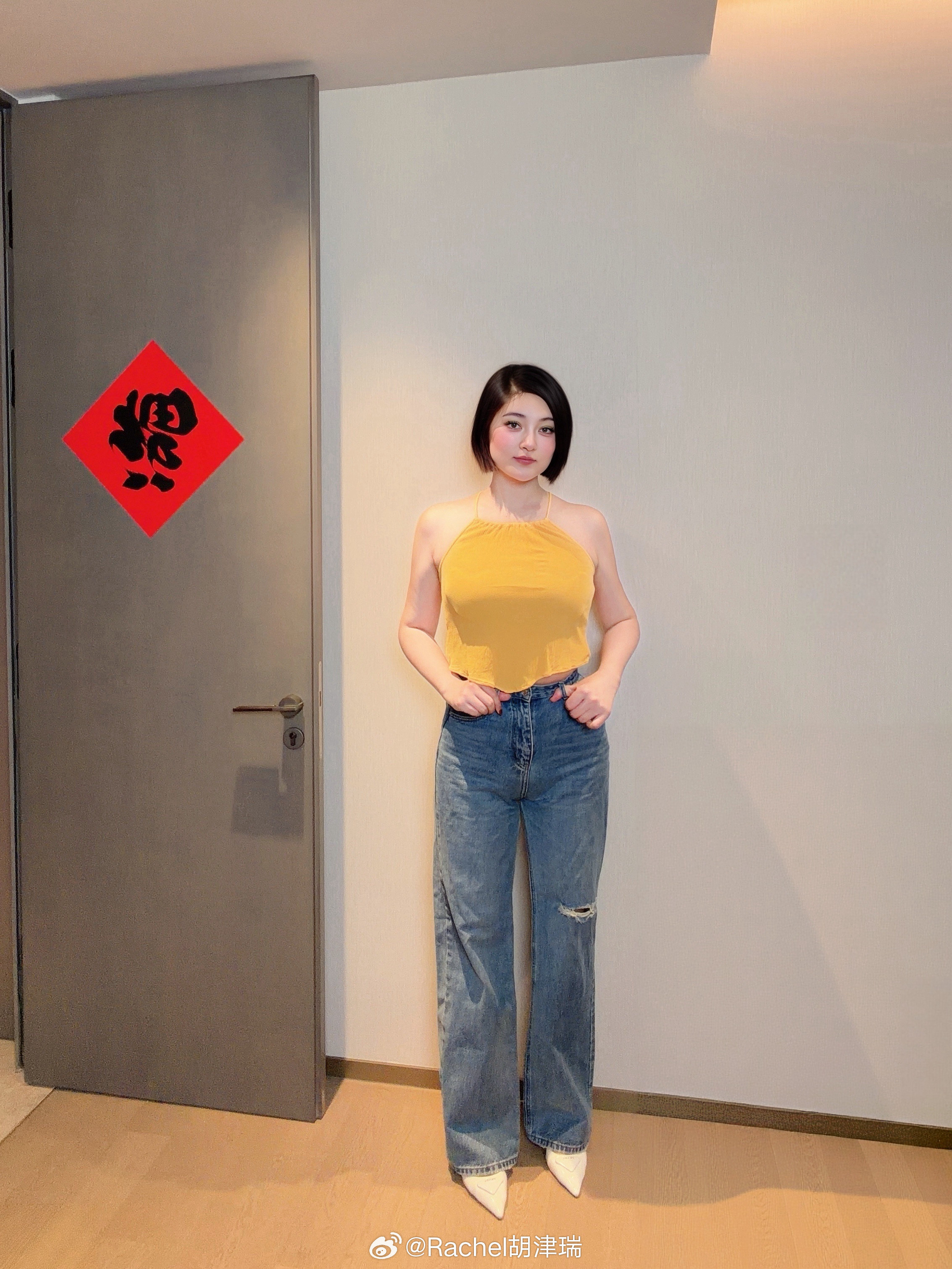 试两套拍摄穿的衣服1还是2？​​​