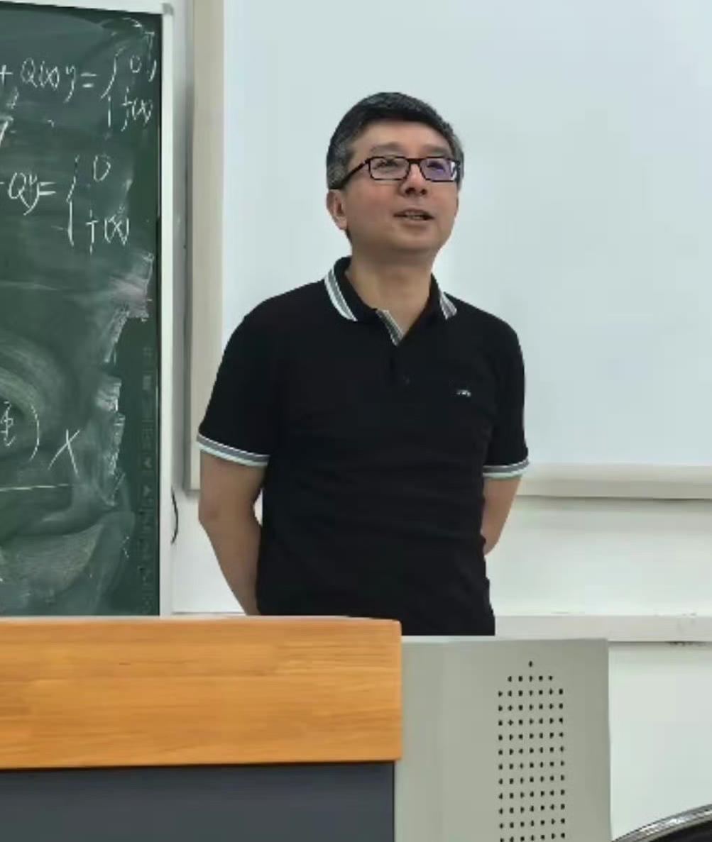 南京大学数学院教授喻良辞职信火了，他是不是看到王虹获得菲尔兹奖受到了某种刺激，愤