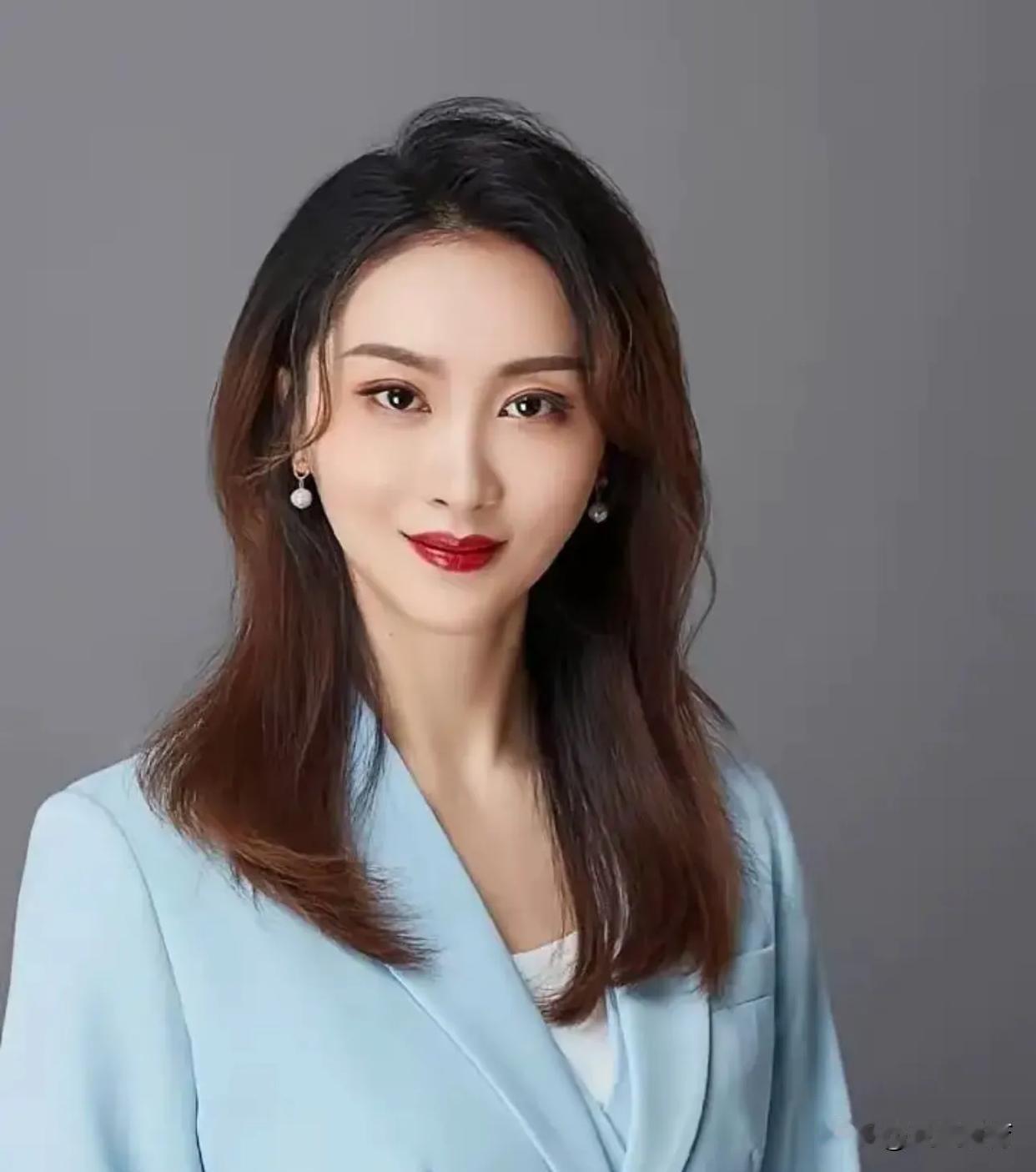近期全网热议北理工裴轶事件，不少人由此联想到了郑毓煌。郑毓煌原本是清华大学副