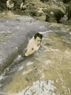 弱弱地问一句这哥们最后还好吗[笑着哭]