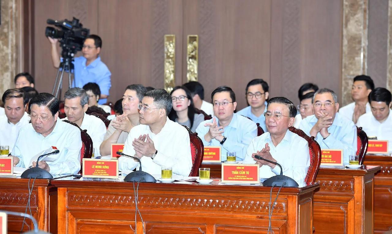 大快人心，越南的县级行政单位从此步入历史尘埃！越南国会今天全票通过宪法修正案，