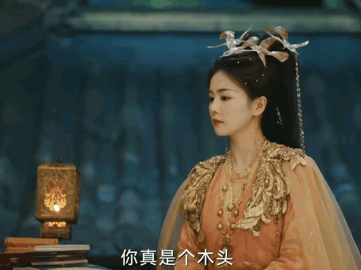 《临江仙》青阳师父虽然学艺不精但有一样是别人没有的，在整个净云宗都一边倒的站在花