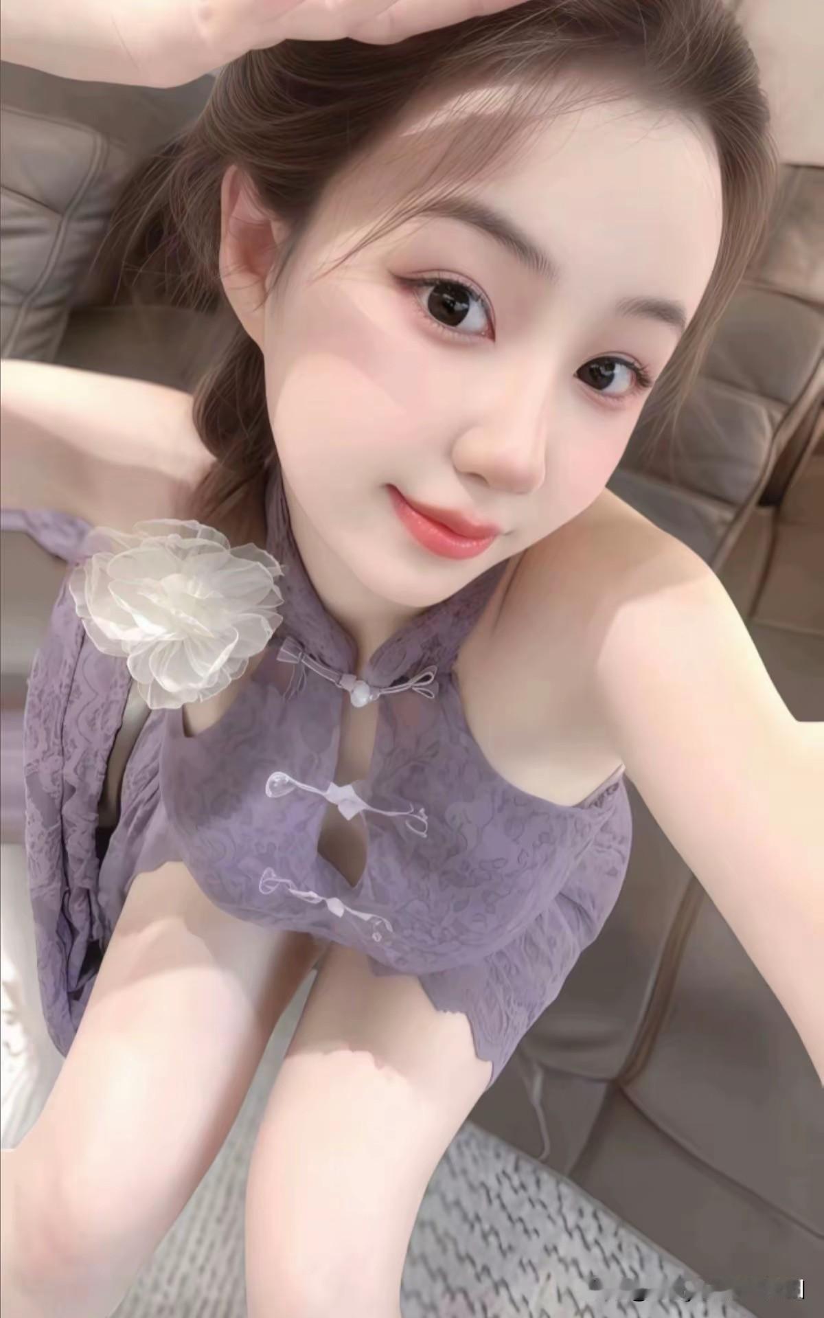 她说国庆节放假8天带我去趟菲律宾玩，只要我出两个人来回机票和订酒店的钱就行了，估