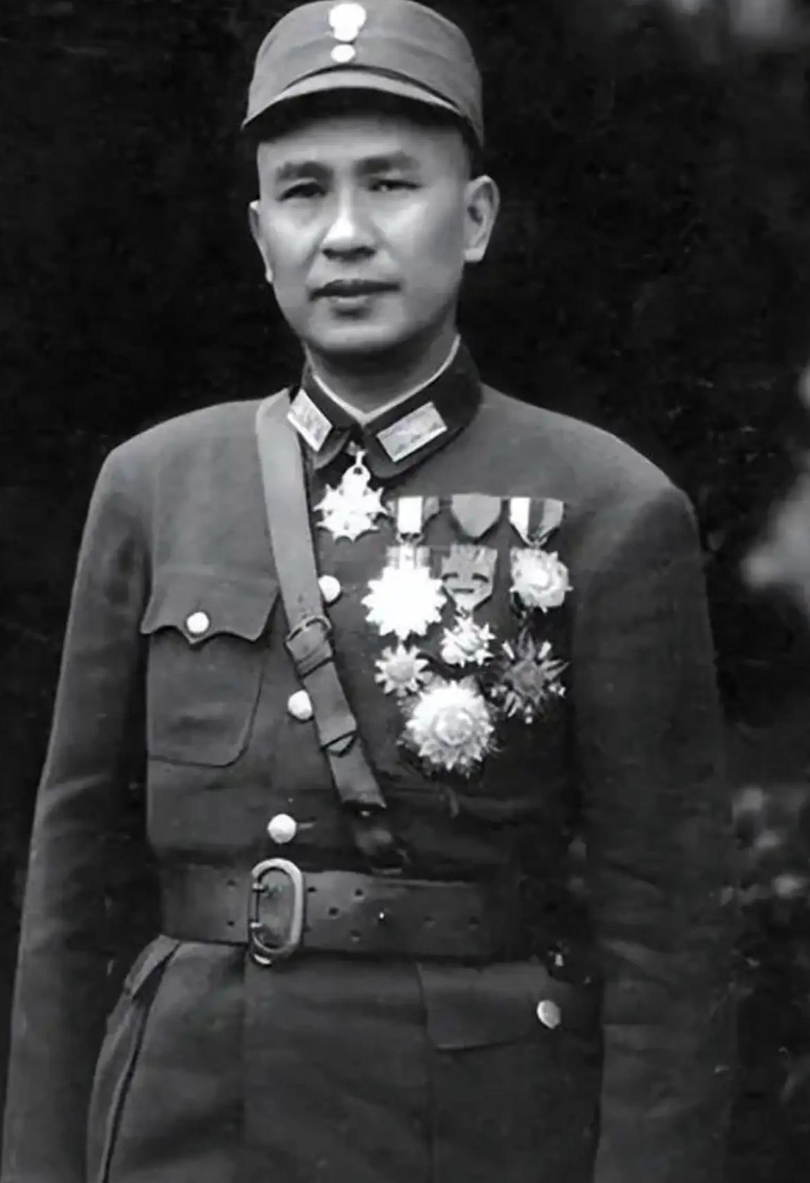 1986年，白崇禧的女儿偷偷潜回大陆，在桂林住了几天后，她找旅馆服务员结账，对方