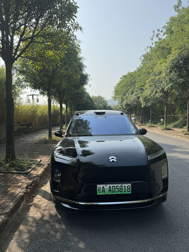 蔚来BaaS不强迫的买断依然极具性价比要说起蔚来汽车当然离不开BaaS租电购车