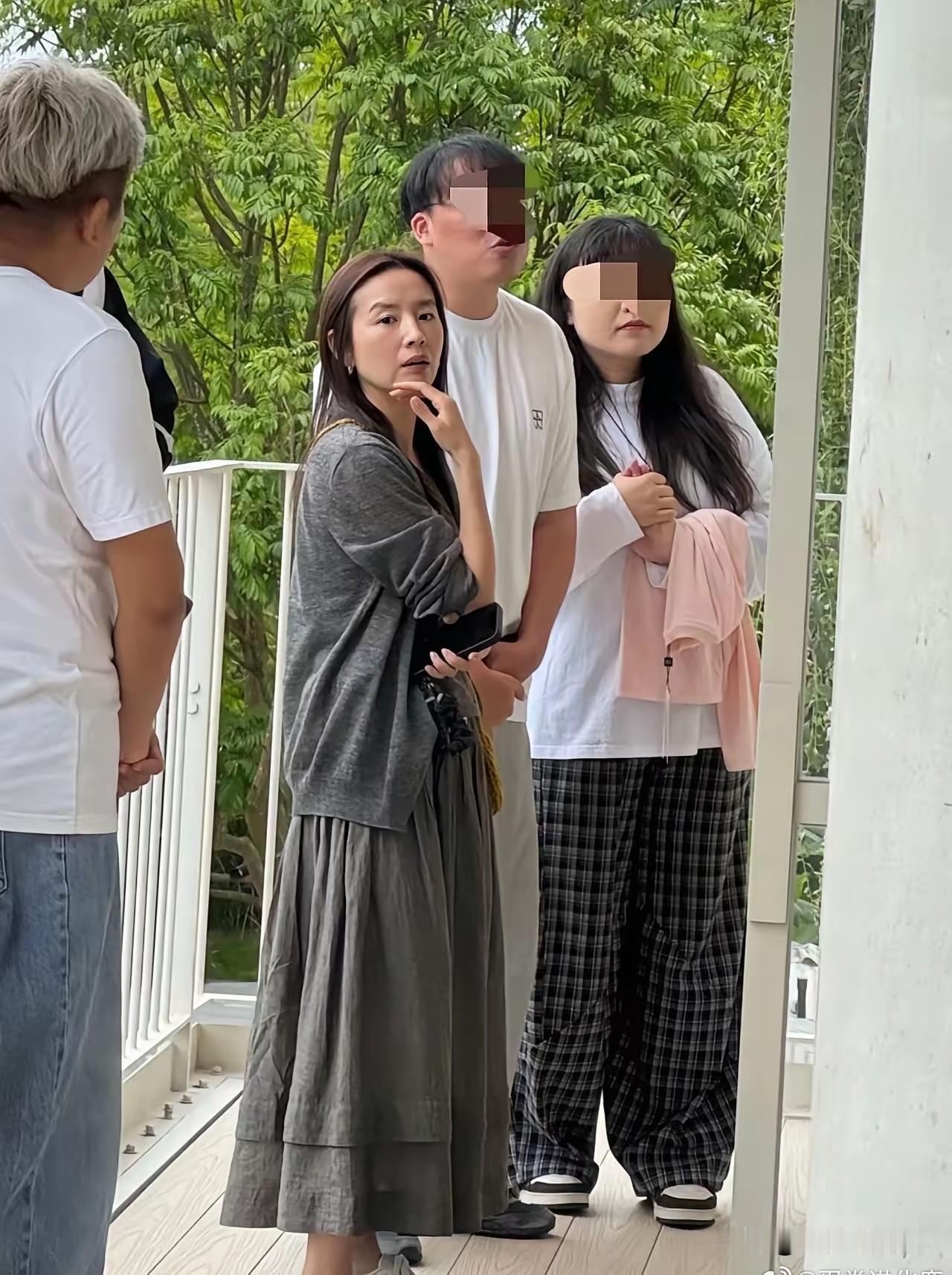 董洁近几年颜值下降得厉害，才46岁的年龄已经呈现出了“老态”，可能是因为太瘦了留