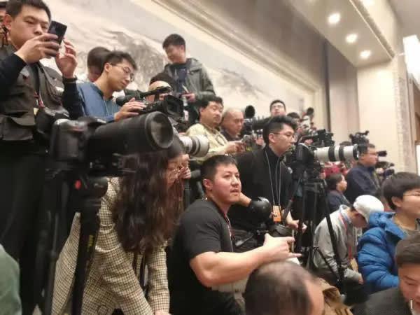 改革开放后三大耻辱，每一件都是民族伤疤。很多年轻人可能不知道，在我们慢慢变强的路