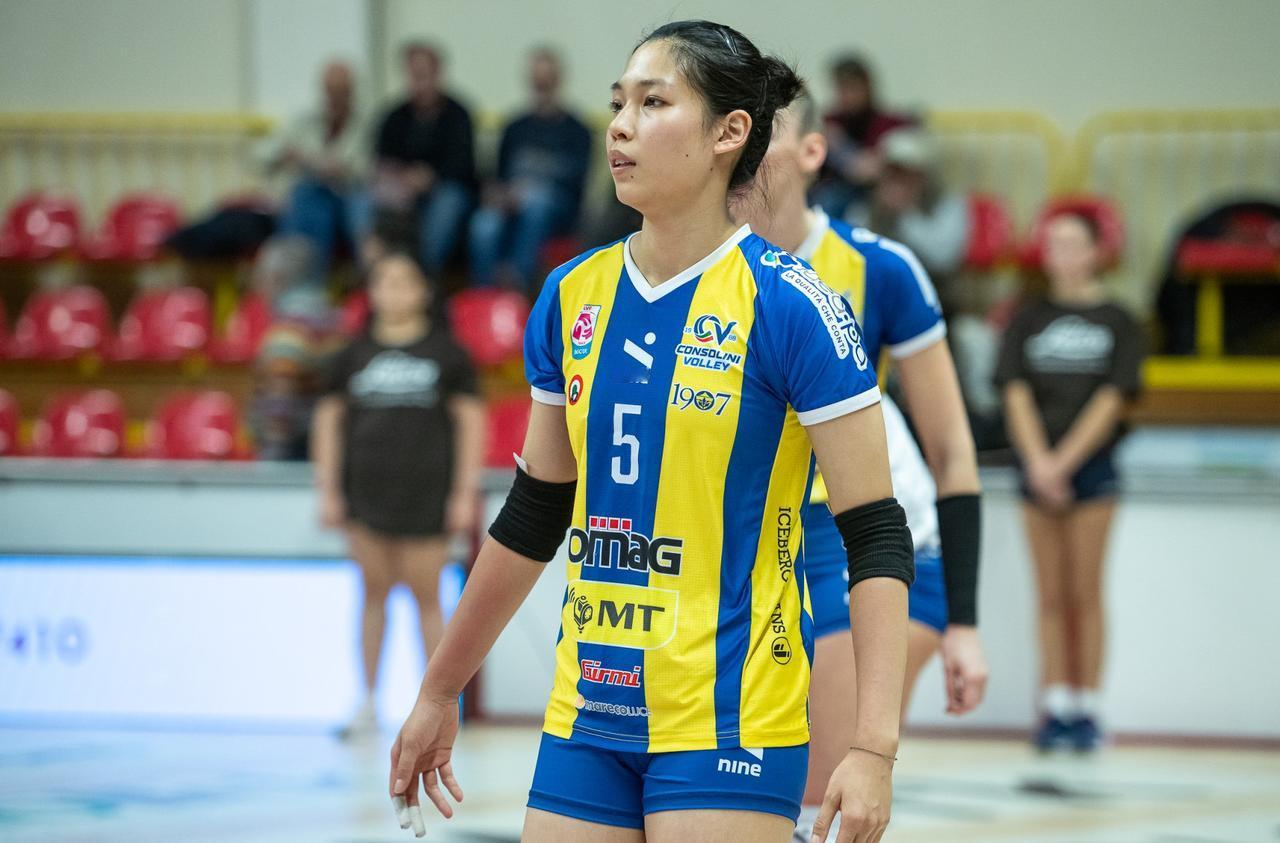 庄宇珊意甲首秀20分，发扣拦全面发威。北京时间12月8日凌晨，意甲女排第13轮