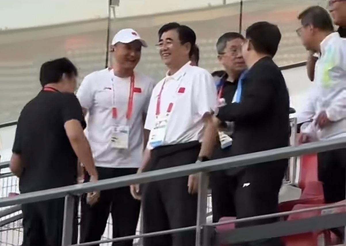宋凯选对了地方，终于露出了久违的笑容，毕竟28年后再次登上领奖台。如果去重庆看邵