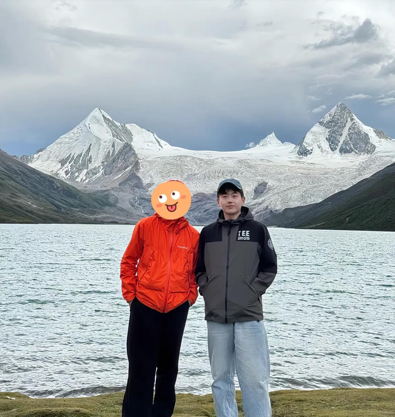 徒步偶遇德云一哥，赶紧合个影！