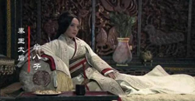 先王与我欢好时，把大腿压在我身上，我累得受不了。可当他整个人压上来，我反而不觉得