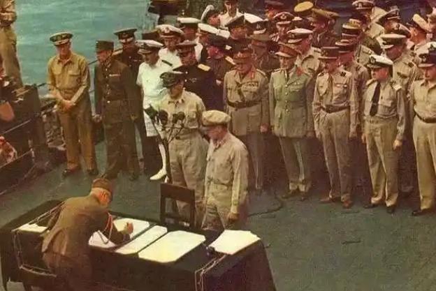 日本这次怕是要坐不住了。德国总理追着俄国要战争赔款，俄外交部愤然翻出二战时期的账