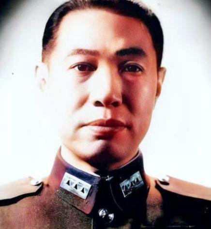 1927年，白崇禧将军长赖世璜枪决，部队缩编为师，熊式辉大骂说：“14军北伐有功