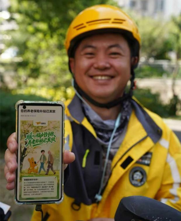 有点意外,美团竟然肯下血本给全体骑手交社保,这下反将了东哥一军。就在最近,美