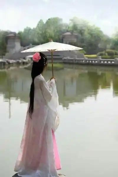 电脑电源的额定功率越高越耗电吗?很多人觉得电脑电源额定功率越高越耗电，这其实是误