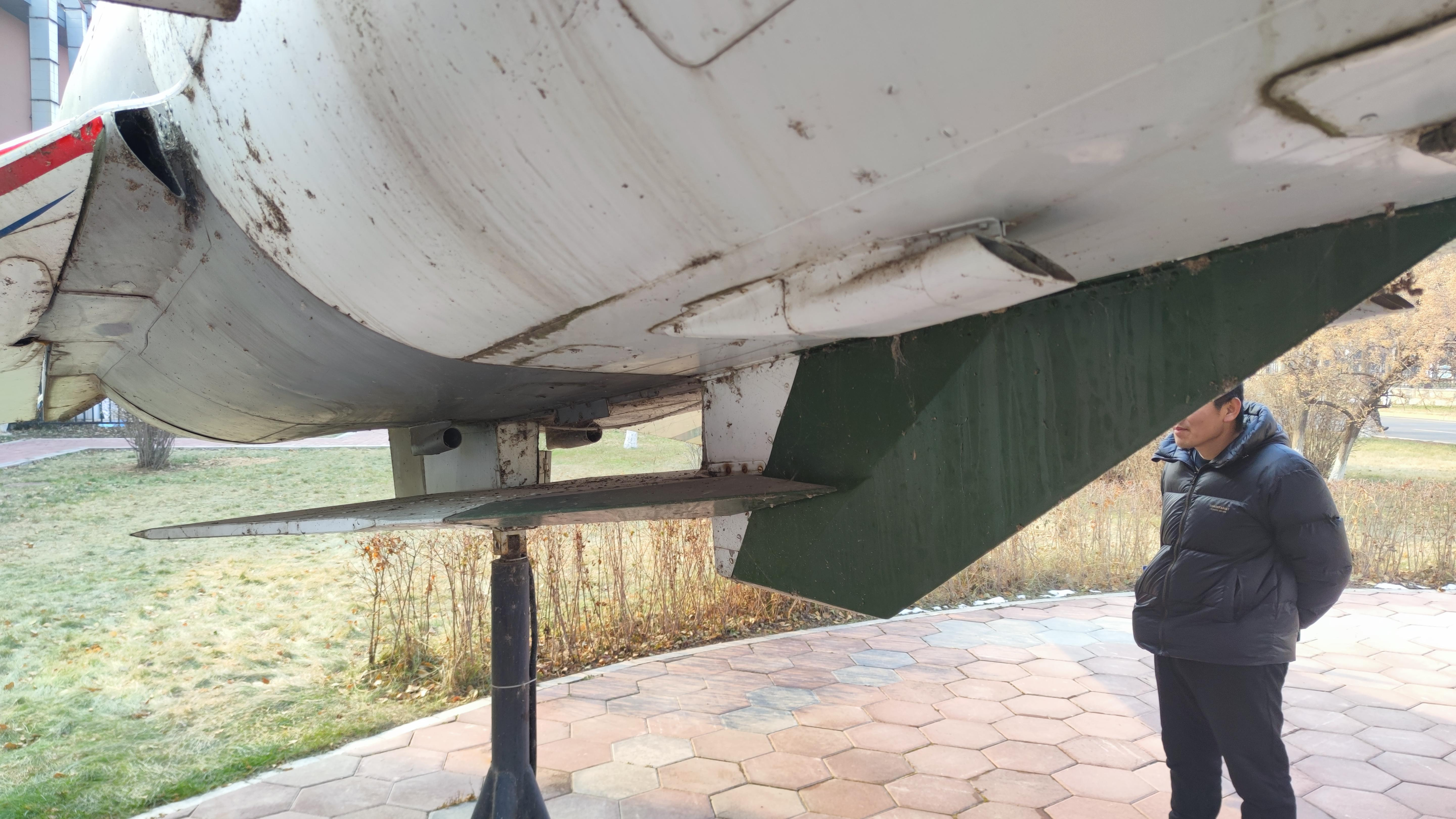 我今天才知道，J-8的原来这个玩意也能折叠