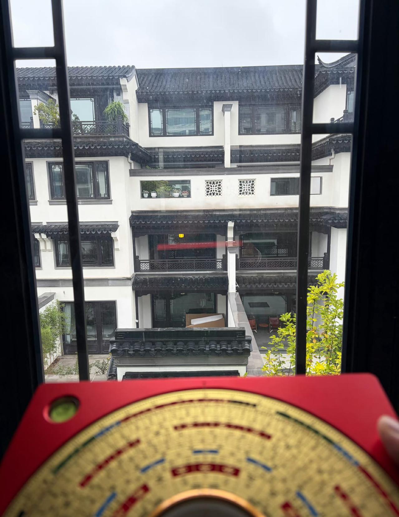 今日运势：丙午年丙申月庚辰日2026.9.3日鼠：大吉财运旺盛牛：稳中