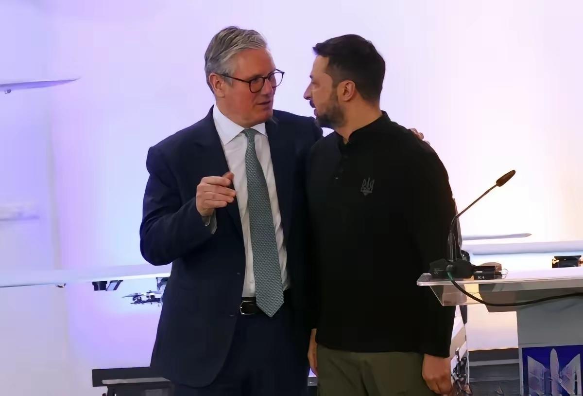 专家：英国称将与泽连斯基讨论“转折性时刻”相关议题。​​12月8日，欧洲领导