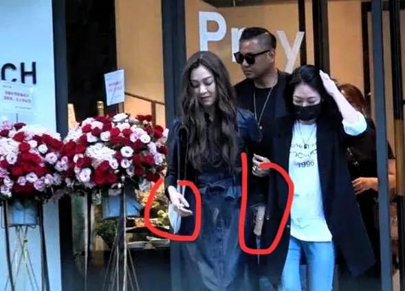 生活的先行者与后行者：小s和大S。大S是个非常优秀的人她把自己逼成了一个超人