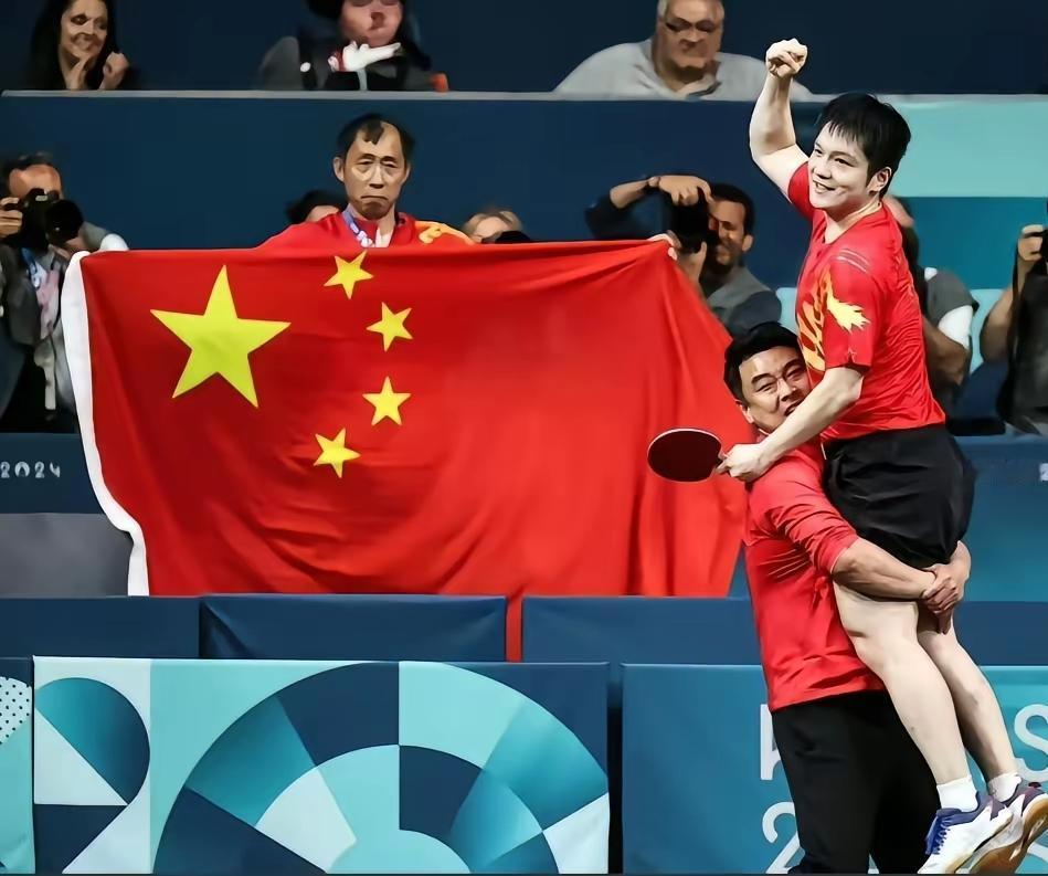 樊振东最应该感谢的人，不是王励勤，更不是王皓，而是守护他16年的队医，刘存智，